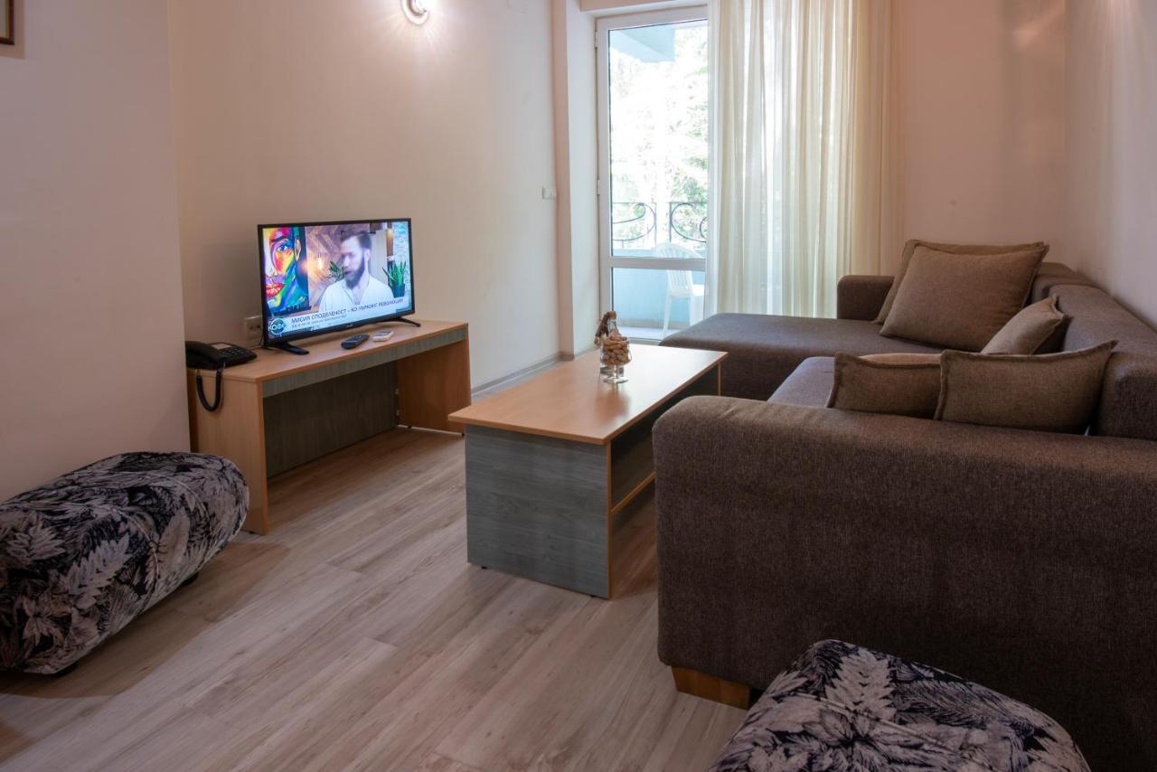 Ariana Hotel Kiten  Extérieur photo
