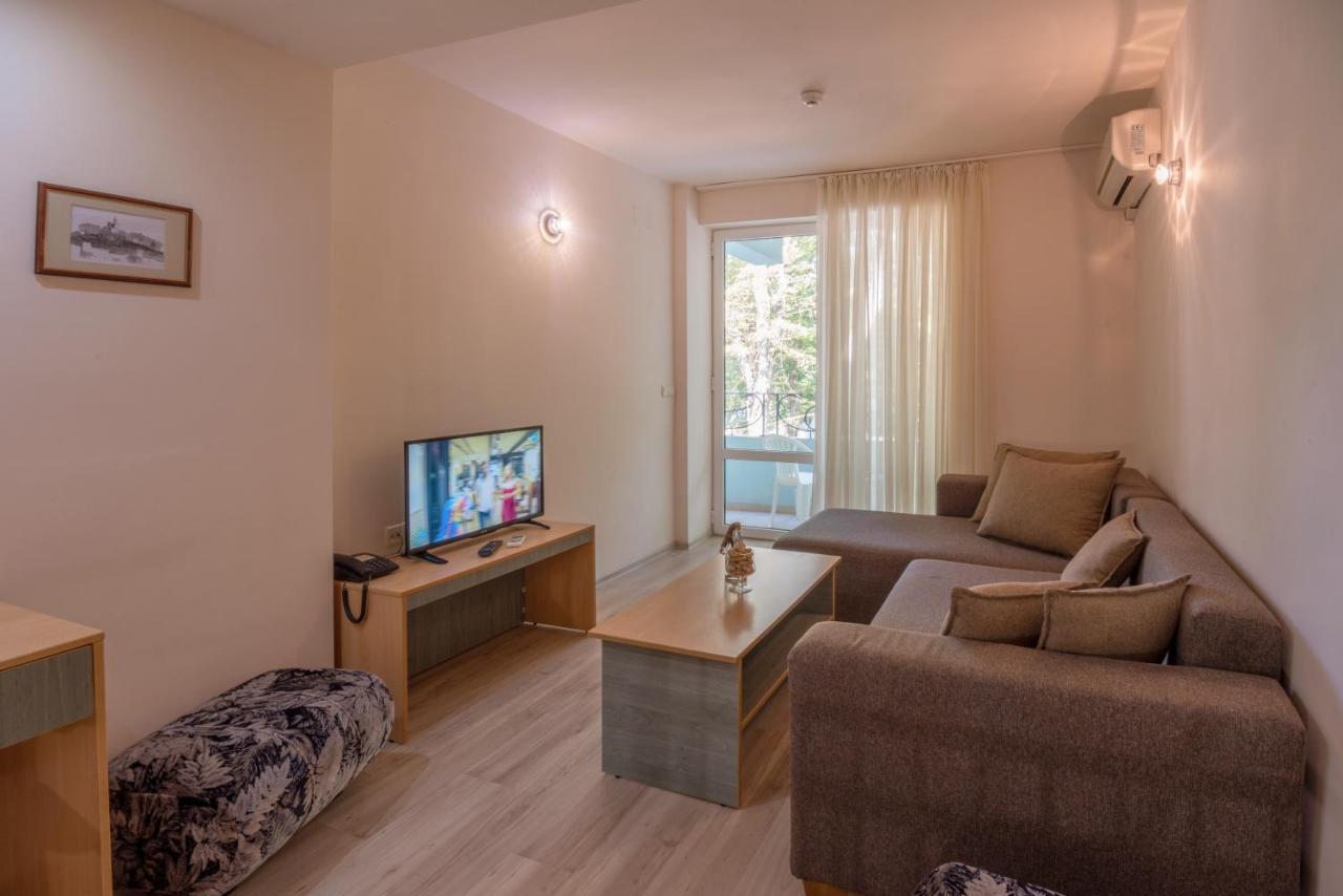 Ariana Hotel Kiten  Extérieur photo