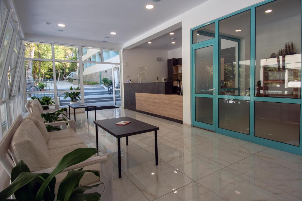 Ariana Hotel Kiten  Extérieur photo