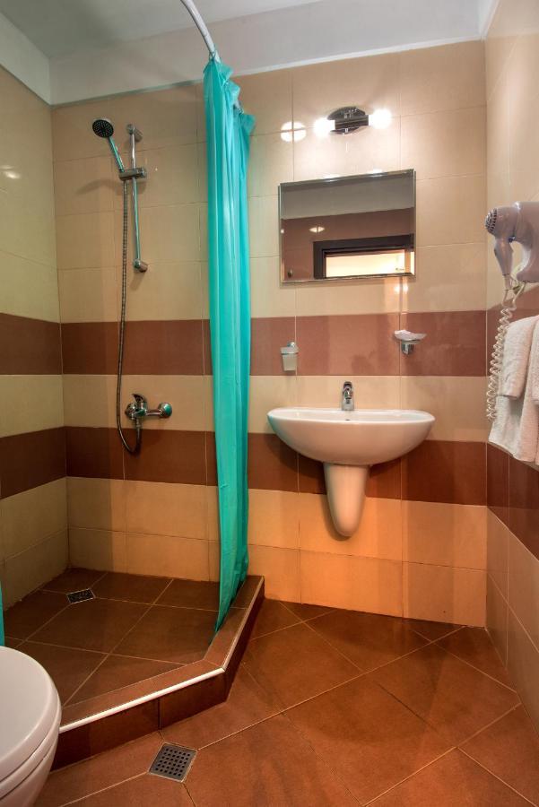 Ariana Hotel Kiten  Extérieur photo