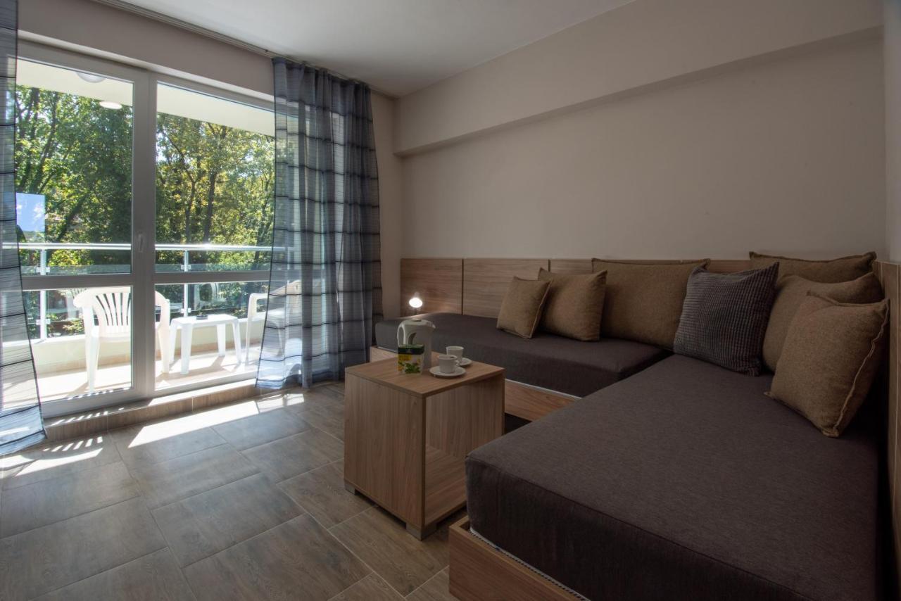 Ariana Hotel Kiten  Extérieur photo
