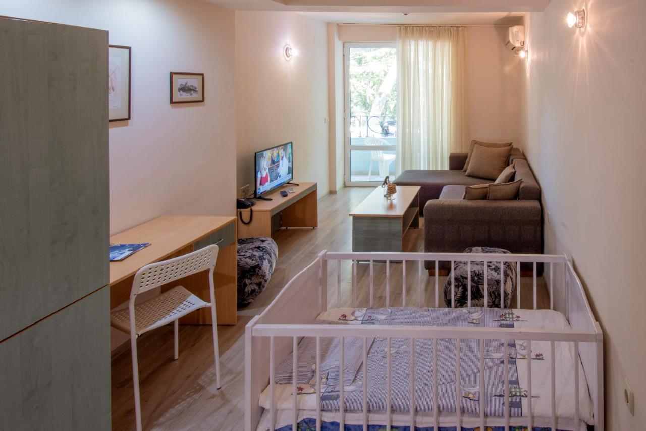 Ariana Hotel Kiten  Extérieur photo