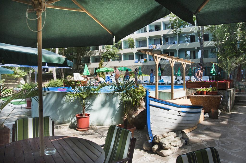 Ariana Hotel Kiten  Extérieur photo